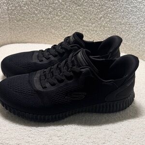 Skechers Men's Black Knit Sneakers